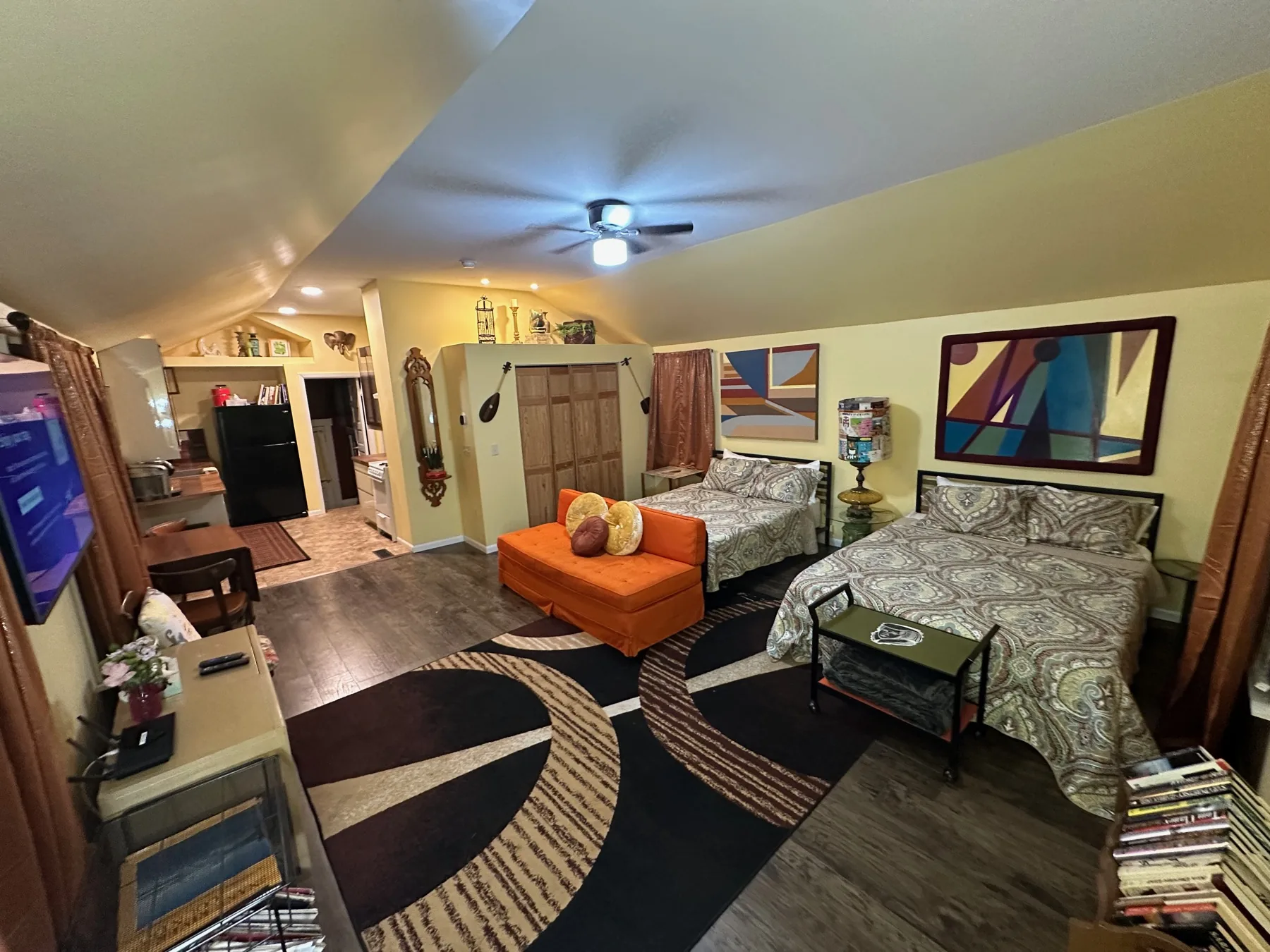 The Farnham Luxury Studio — furnished rental in Dayton, OH